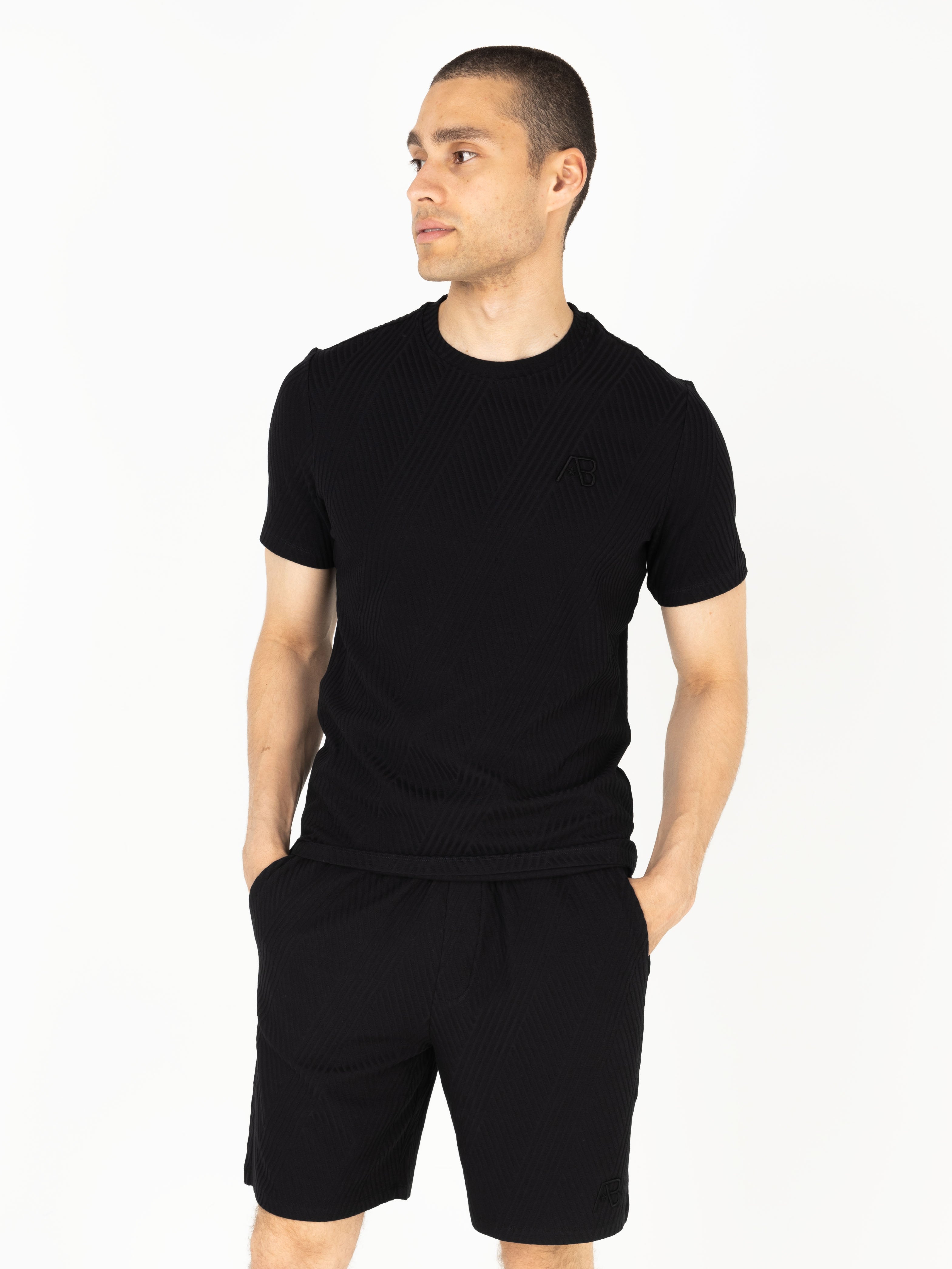 Serenity Short | Jet Black
